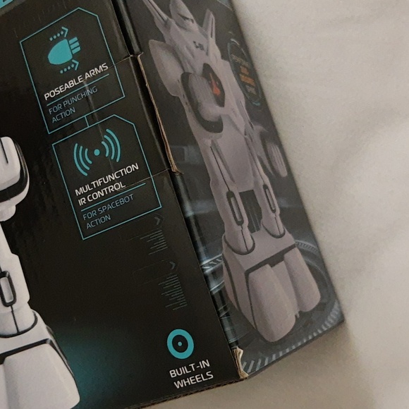 Sharper Image Infrared Control RC Wireless Battle Spacebot Mini Robot SEALED - Picture 11 of 14